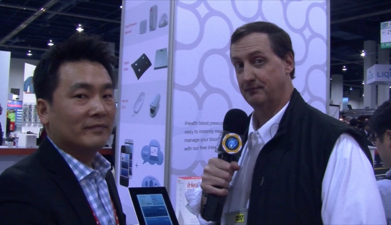 iHealth_BP_Monitor_CES_2013[1]